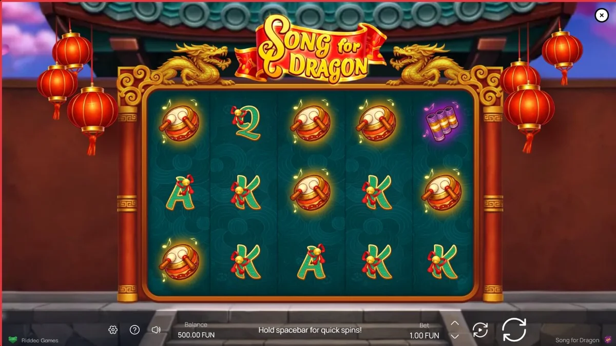 Tampilan visual slot Song for Dragon dengan latar belakang kuil Tiongkok dan naga emas